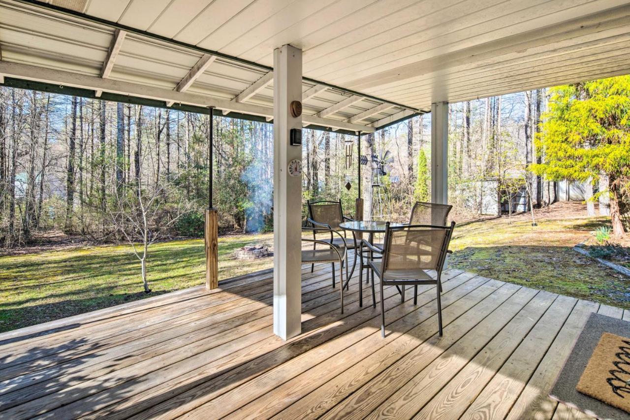 Penrose Home With Covered Deck And Fire Pit! Exterior foto